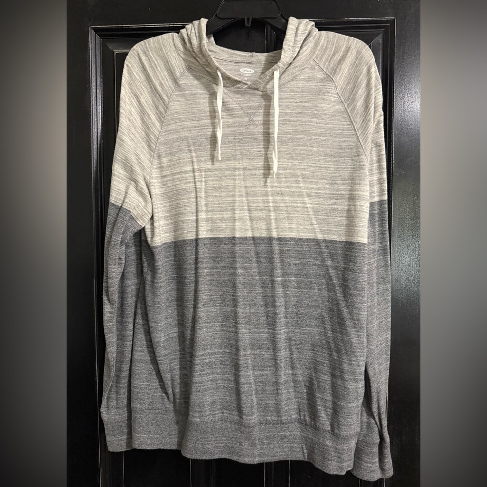 Old Navy Gray and Cream Men’s Hooded Shirt size med